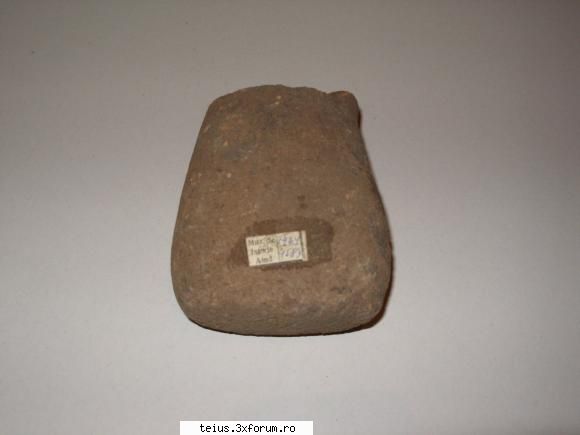 sapaturi ciocan din piatra muzeul istorie aiud