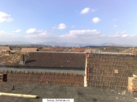 alta poza, aceeasi vedere, dar fara zoom. 2.11.2009 - lucrari la fostul sindicat