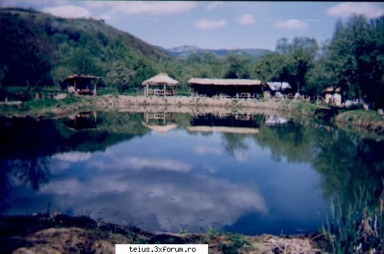 La Danu-Geoagiu de Sus, comuna Stremt - la danu, poza lac - Turism