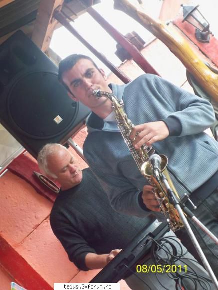 petric florin si petric catalin muzicanti din teius