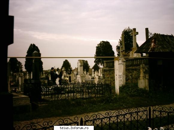 cimitirul din teius poze de prin teius ... 