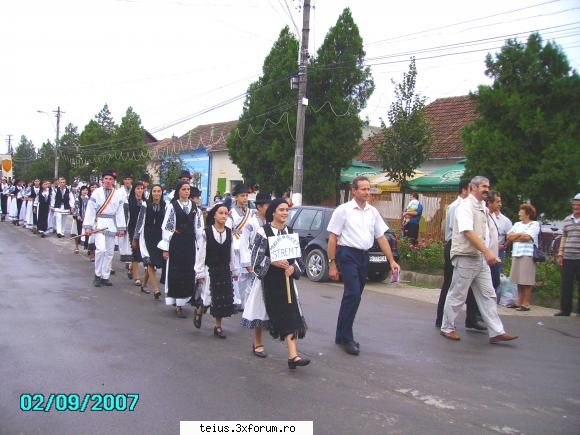 muguri de nucet stremt zilele orasului teius - 2007 - discutii