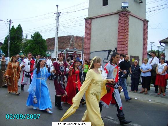 costume de epoca zilele orasului teius - 2007 - discutii